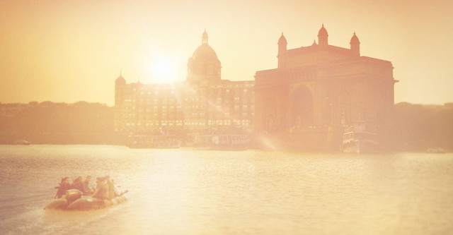 Hotel mumbai watch online clearance